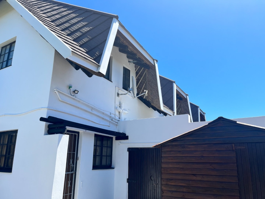 6 Bedroom Property for Sale in Ferreira Town Eastern Cape